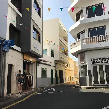 House In Puerto Santiago, To The Beach 100 Meters !!! Feriehus Puerto de Santiago (Tenerife)