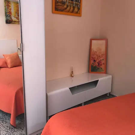 House In Puerto Santiago, To The Beach 100 Meters !!! 푸에르토 데 산티아고