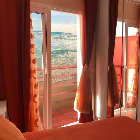 Feriehus House In Puerto Santiago, To The Beach 100 Meters !!! Puerto de Santiago (Tenerife)